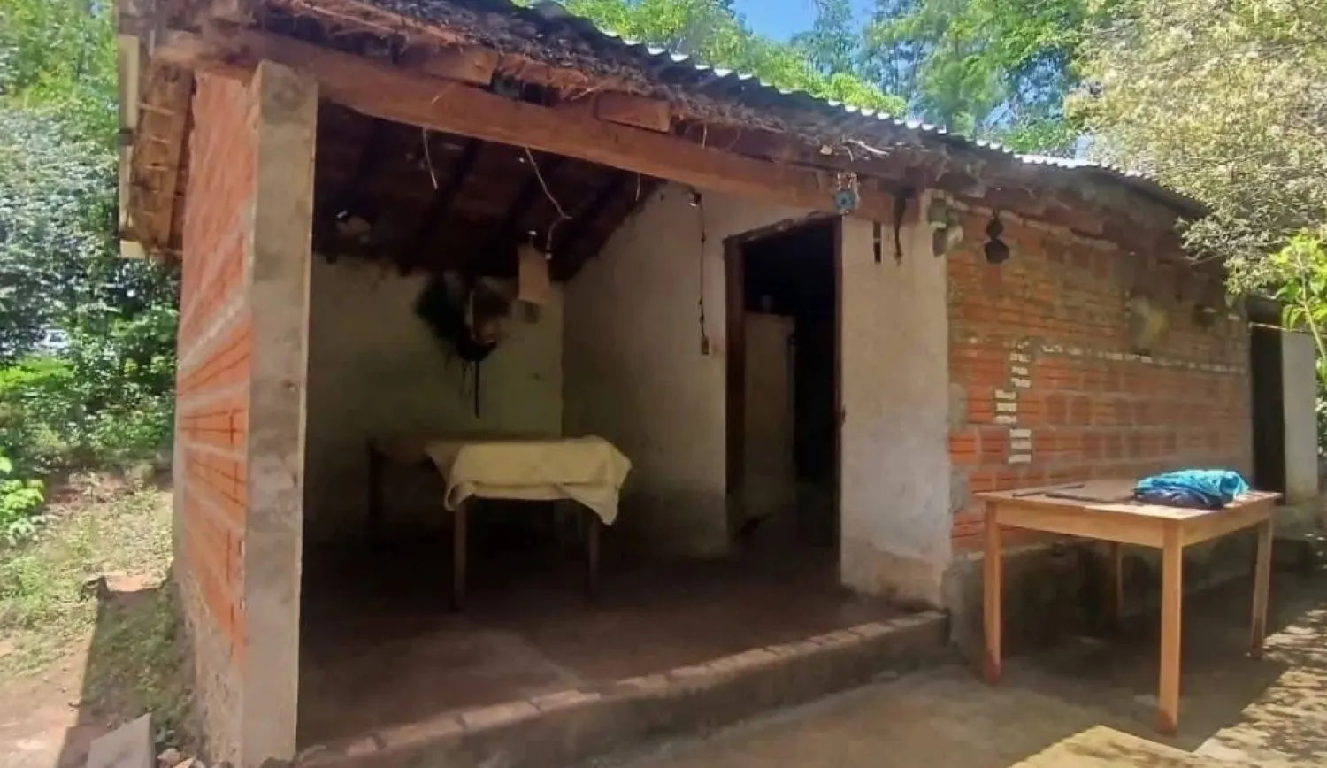 Fue a cobrar a su denunciante y también murió él.