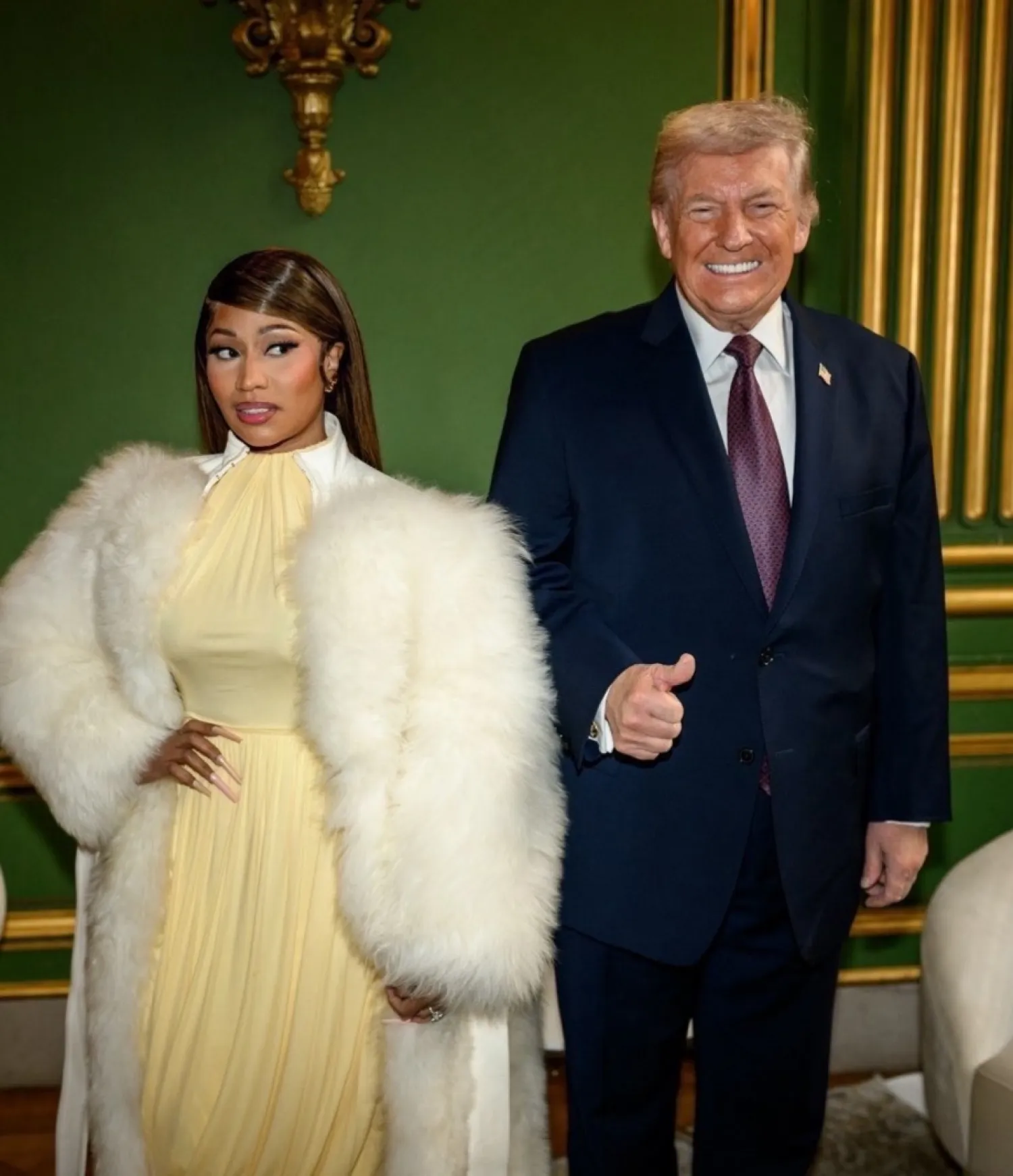 Trump afirma que la reunión con su Gabinete son aburridas