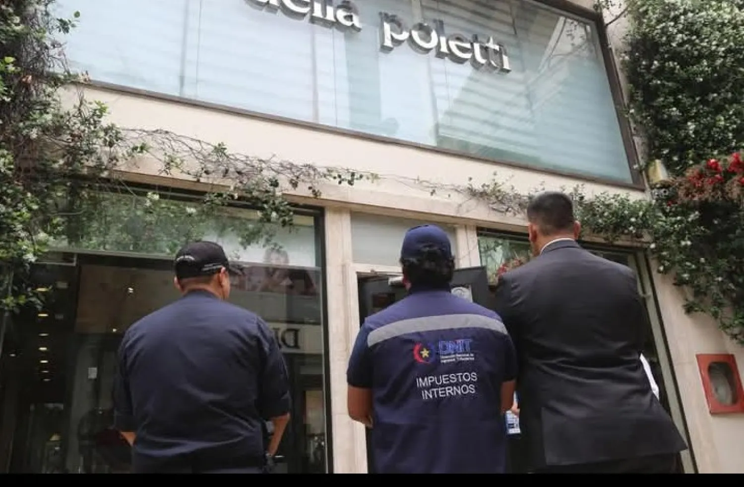 DNIT realizó operativo por posible evasión y contrabando.