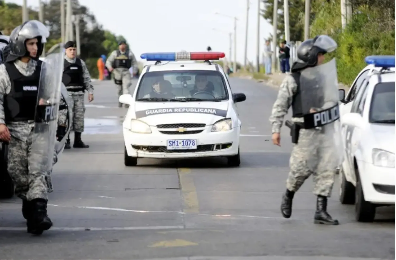 Hallan nota con nombre de juez y número de teléfono en celda de “Tío Rico”.