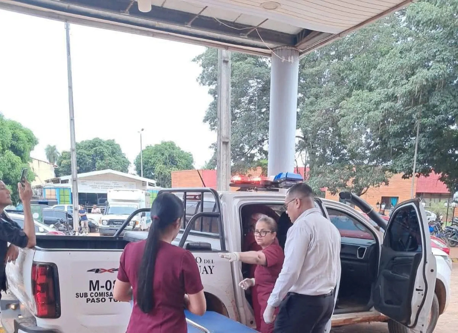No llegó al hospital. Tuvo a su bebé en una patrullera.