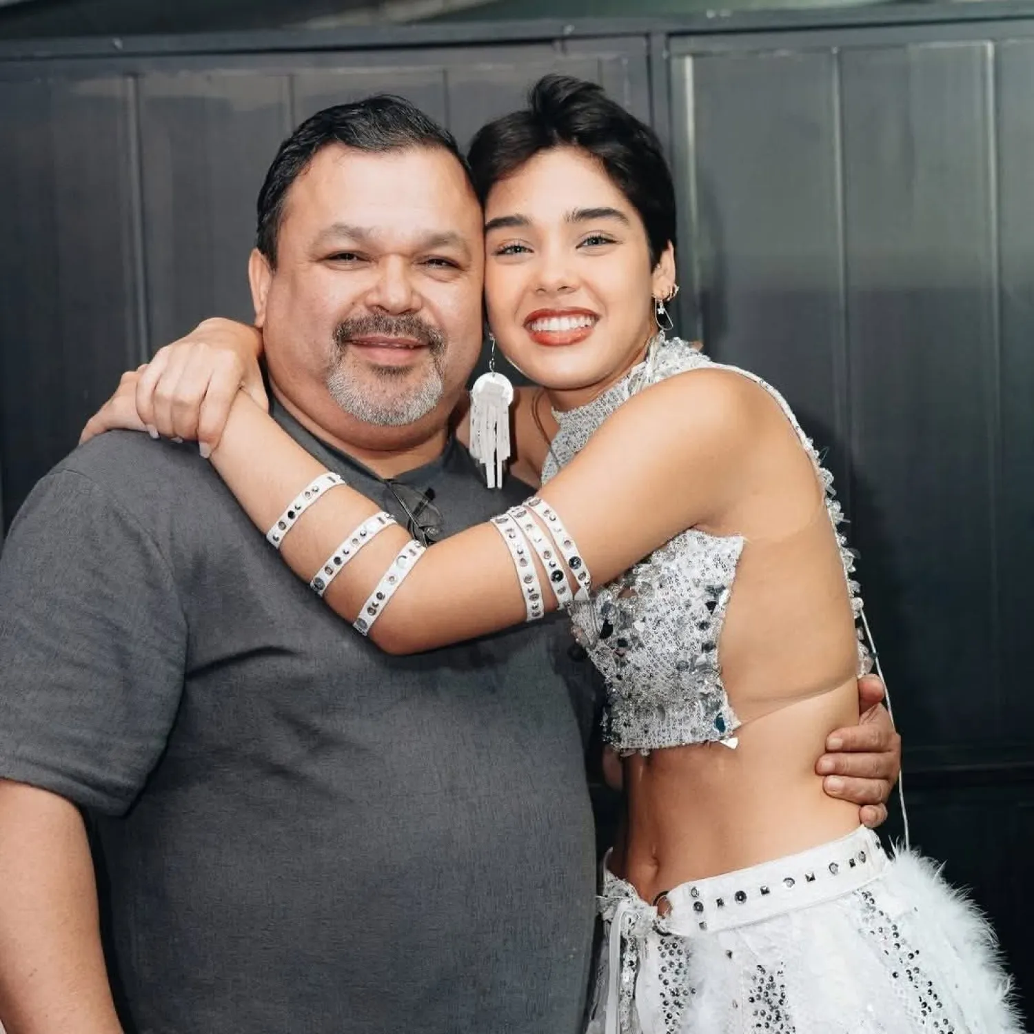 La artista paraguaya, Ayelen Alfonso, se mostró muy emotiva con su padre.