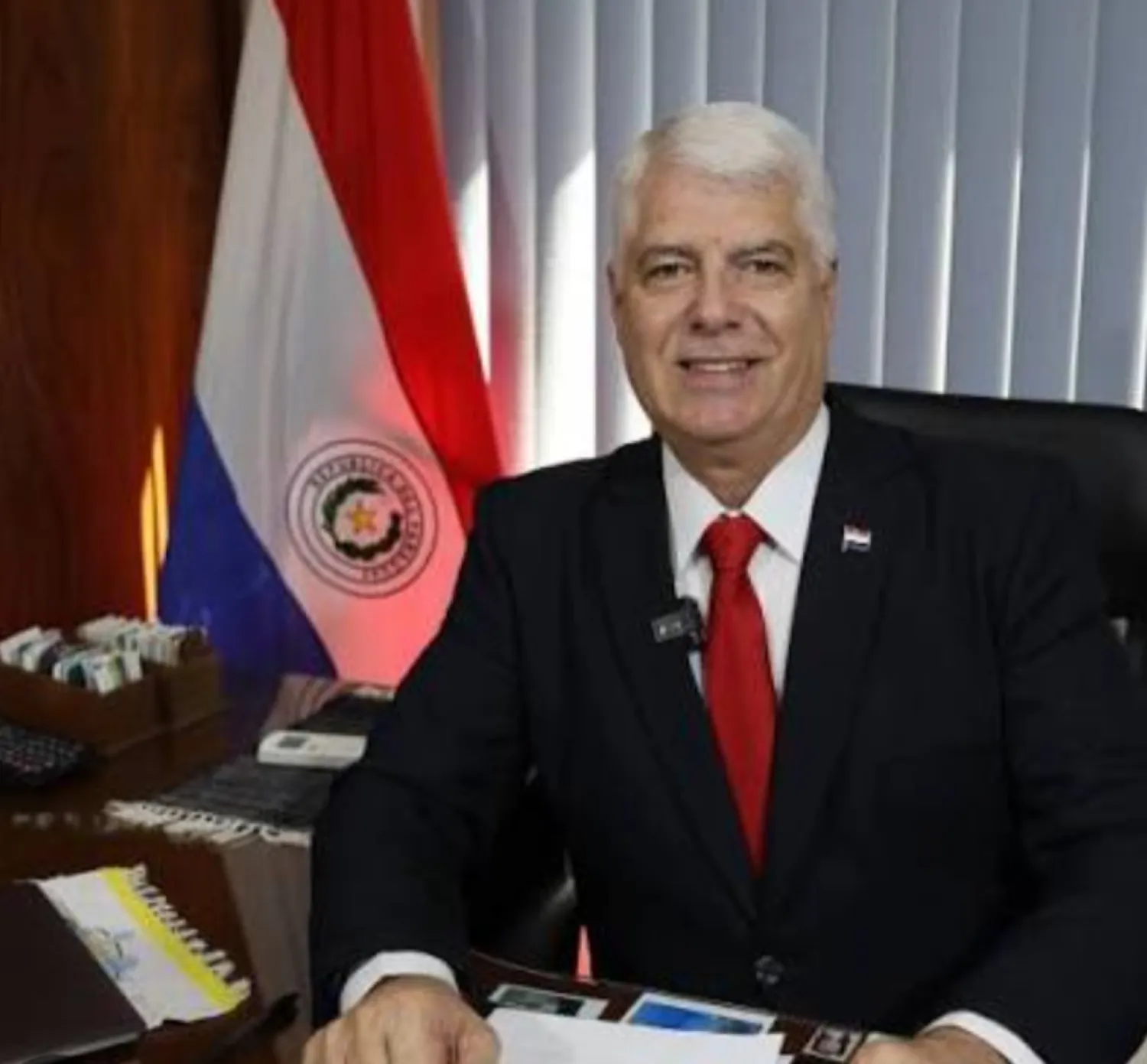 Wiens pide polígrafo para Peña.