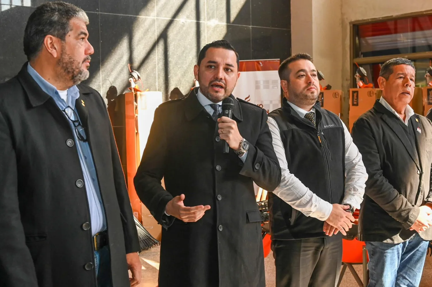 Bello provee de insumos a Centros Minipales