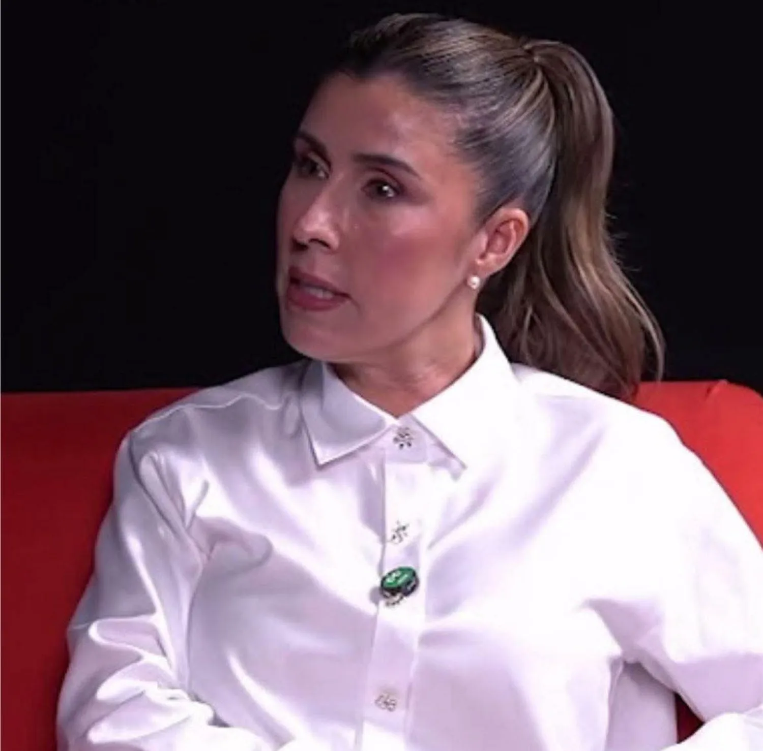 Gobernadora denuncia maltrato por parte de un exdiputado.